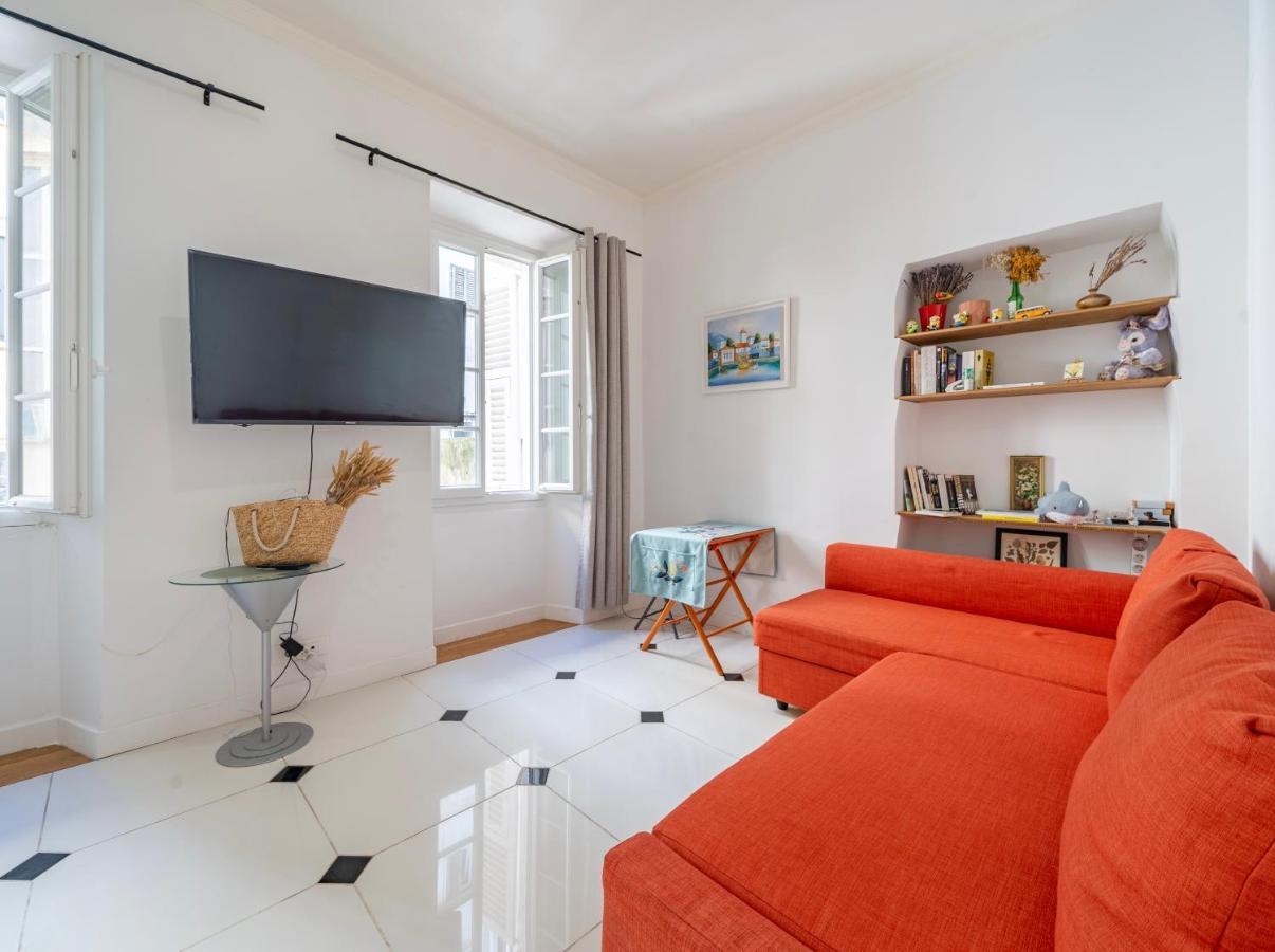 Appartement Claudia - Central - Very Close To Sea - Calm - Ac Nisa Exterior foto