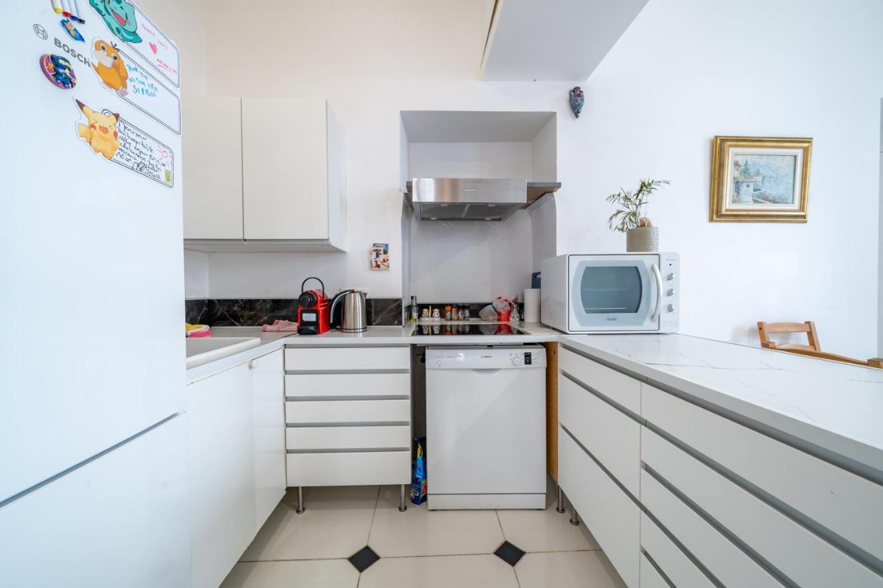 Appartement Claudia - Central - Very Close To Sea - Calm - Ac Nisa Exterior foto